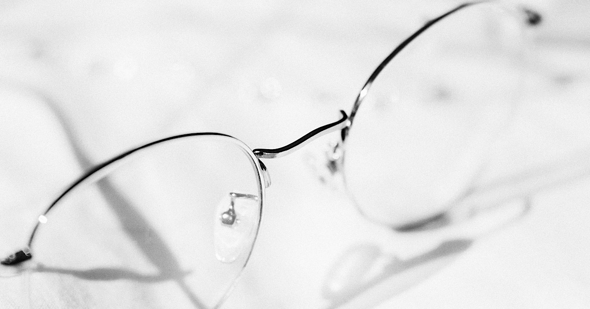 メタルフレームのサングラスのズーム画像